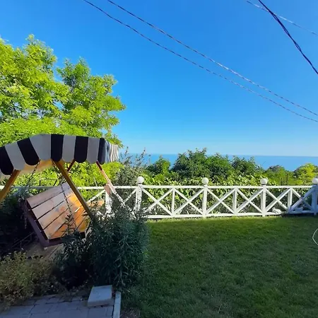 2квартира с видом на море Готель