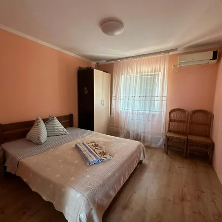 2квартира с видом на море Готель